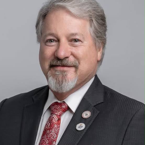 Dr. Julio Heinichen 
